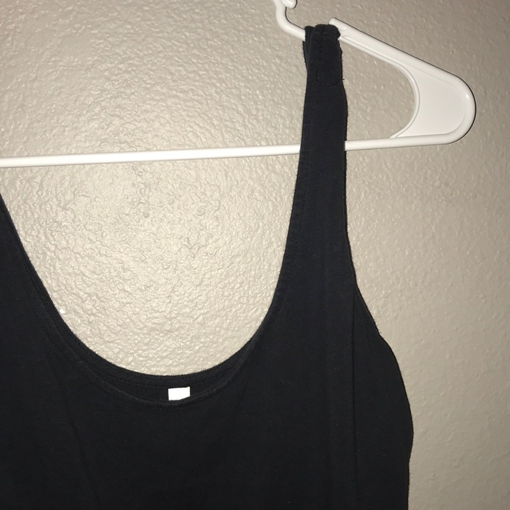 Sleeveless dress.